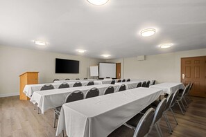 Meeting facility - Quality Inn - Near Serenoa Golf Club (Sarasota)