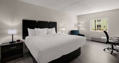 Quality Inn - Near Serenoa Golf Club