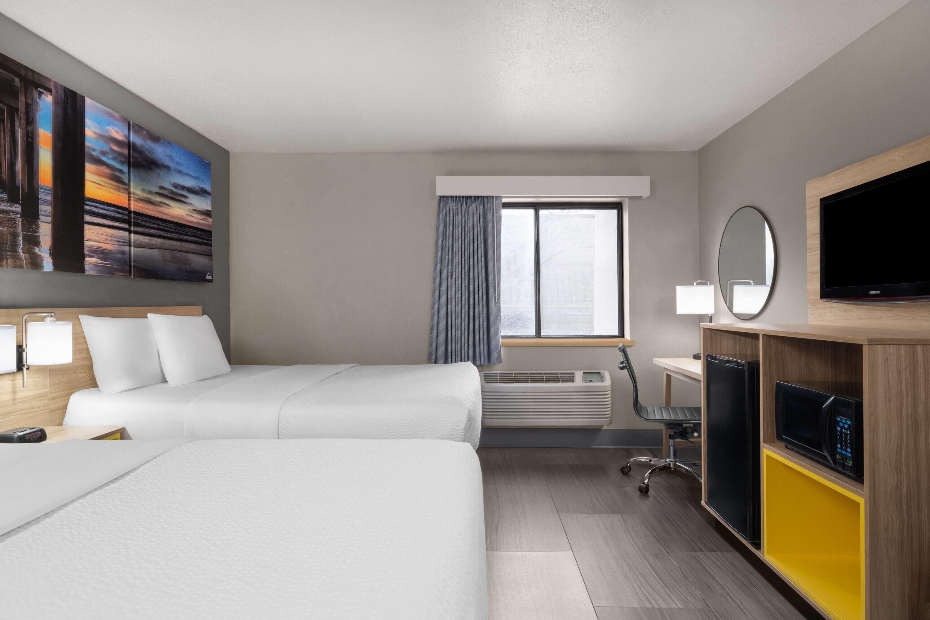 Deluxe Room, 2 Double Beds, Non Smoking | Hypo-allergenic bedding, pillowtop beds, desk, laptop workspace