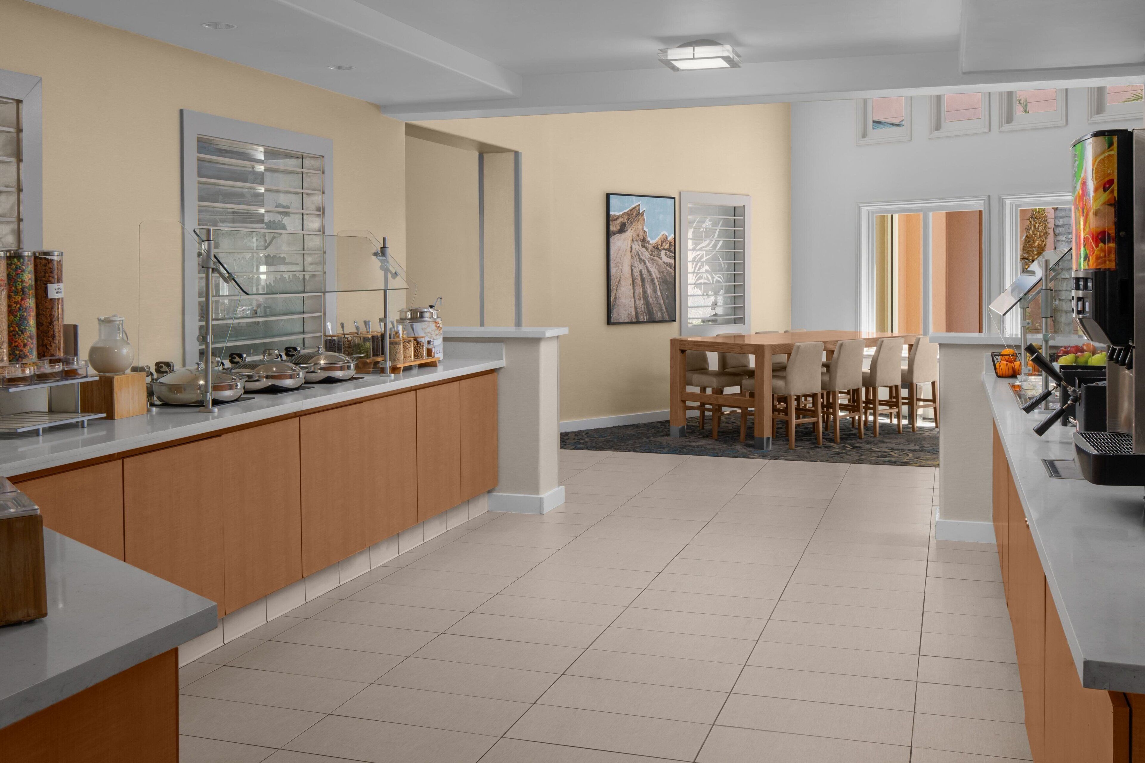 free daily continental breakfast