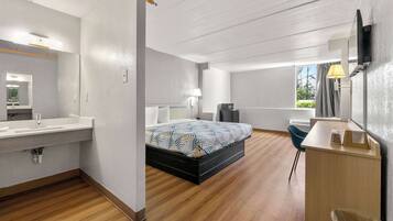 Een laptopwerkplek, gratis wifi, beddengoed