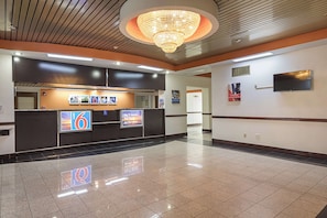 Lobby - Motel 6 Decatur, GA (Decatur)