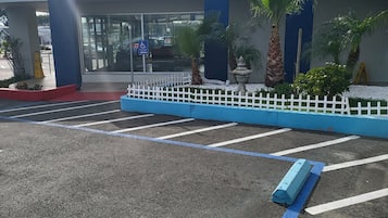Fachada de la propiedad