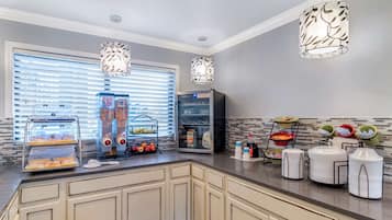 Free daily continental breakfast