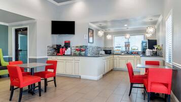 Petit déjeuner continental compris tous les jours