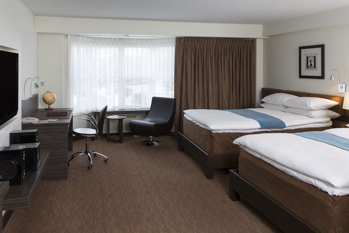 1 bedroom, premium bedding, minibar, in-room safe