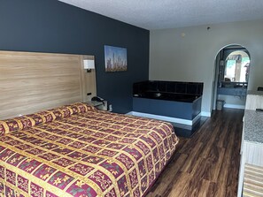Standard Room, 1 King Bed, Smoking | Minibar, in-room safe, desk, soundproofing - Jameson Inn Conyers (Conyers)