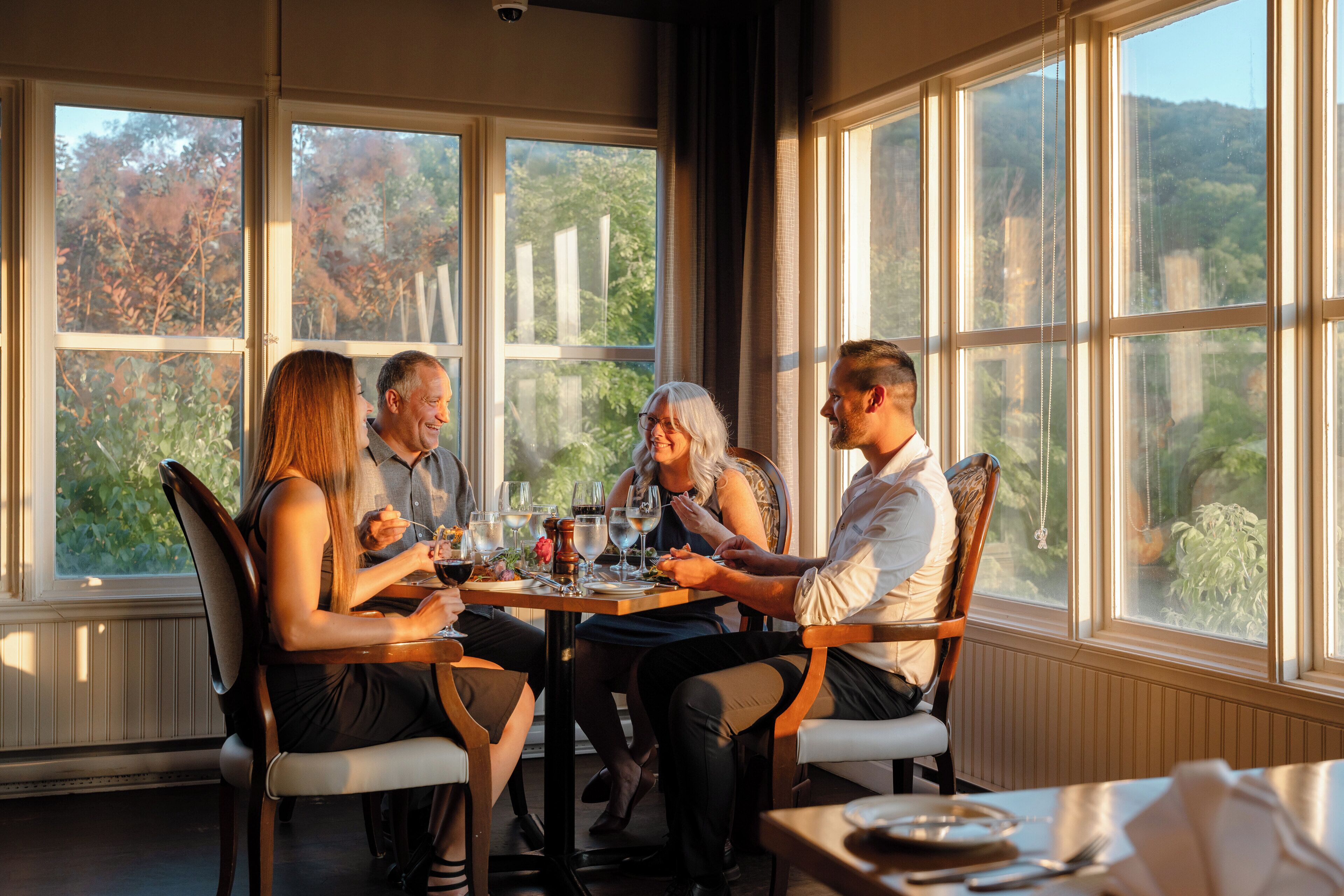 breakfast, lunch, dinner served; regional cuisine