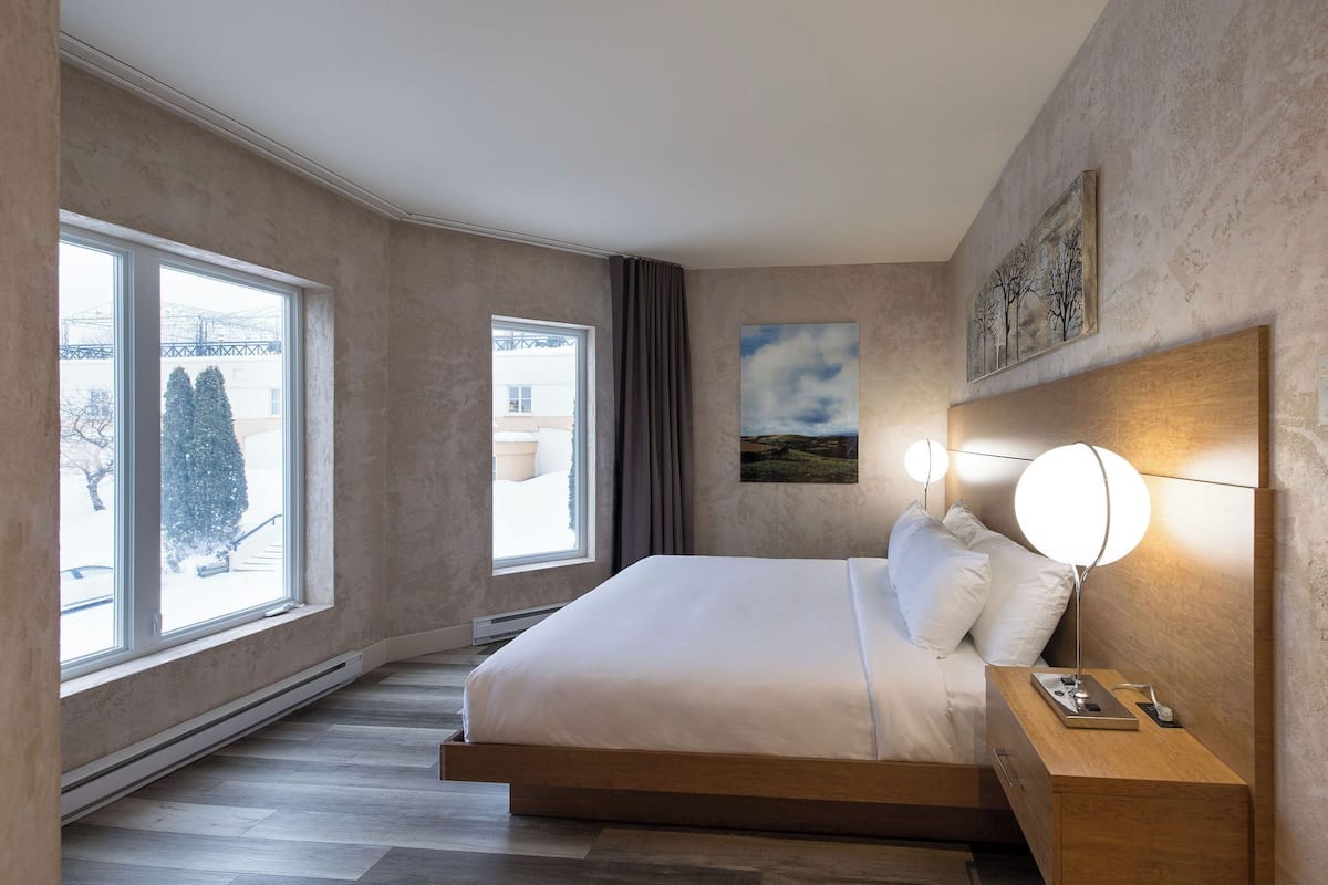 Premium Suite, 1 King Bed