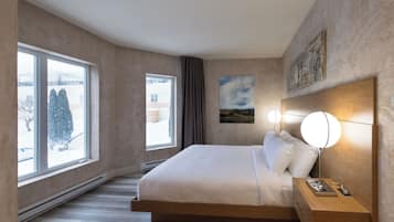 Suíte premium, 1 cama King | Frigobar, cofres nos quartos, escrivaninha