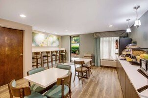 Desayuno continental incluido todos los días