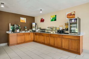 Free buffet breakfast 