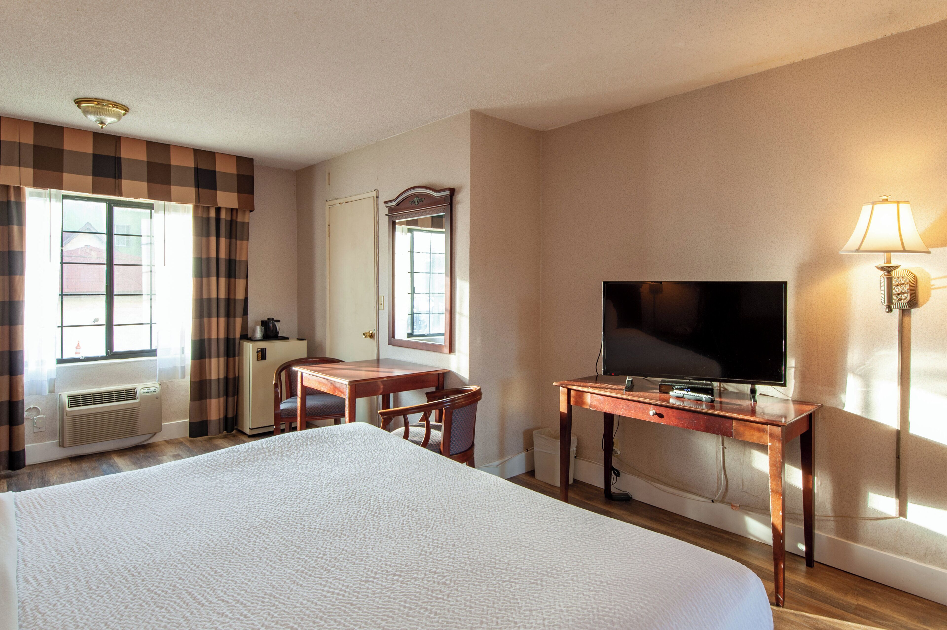 Photo - Studio City Court Yard Hotel