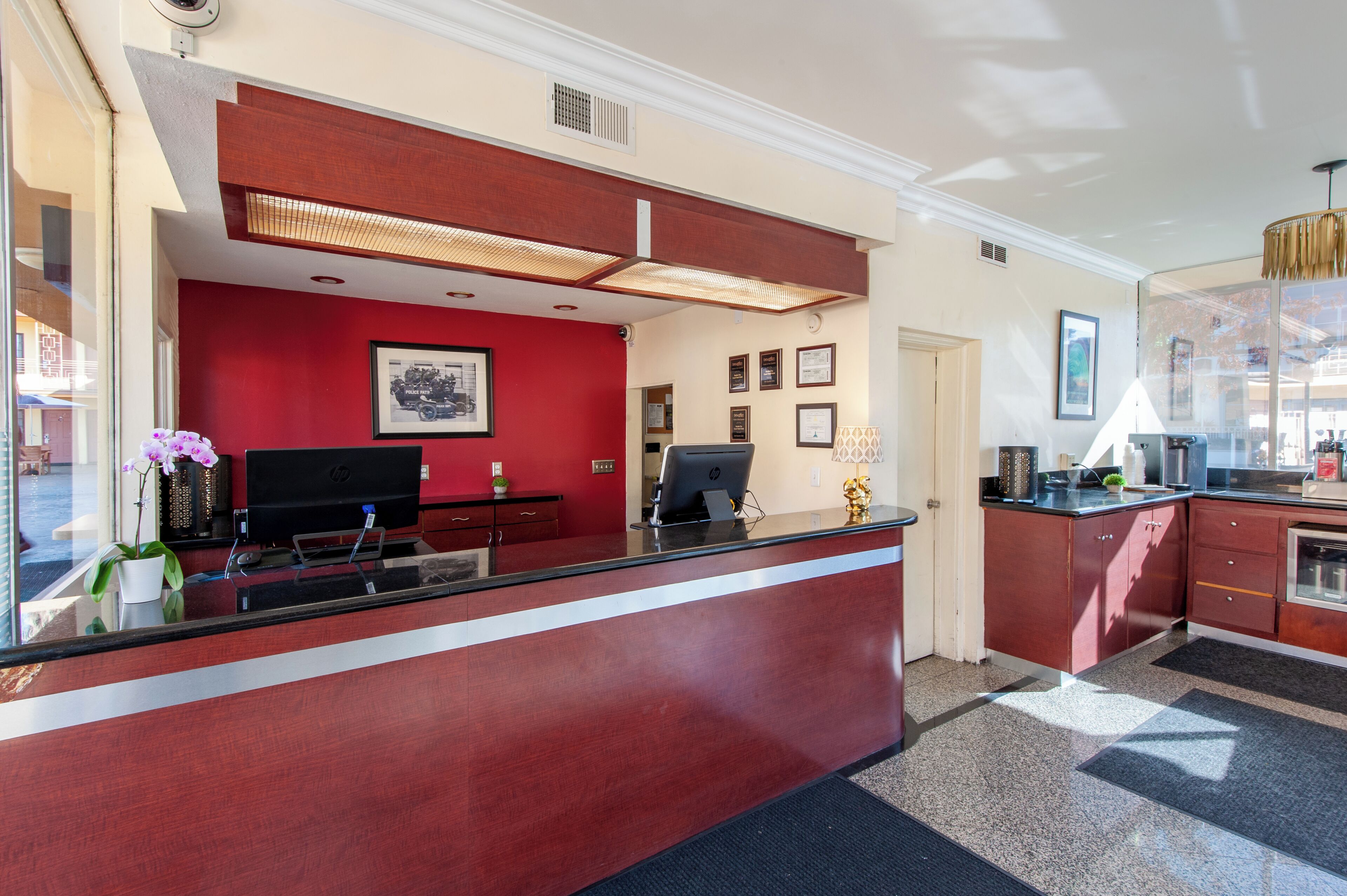 Foto - Studio City Court Yard Hotel