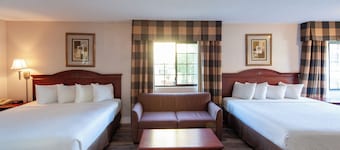 Studio City Court Yard Hotel