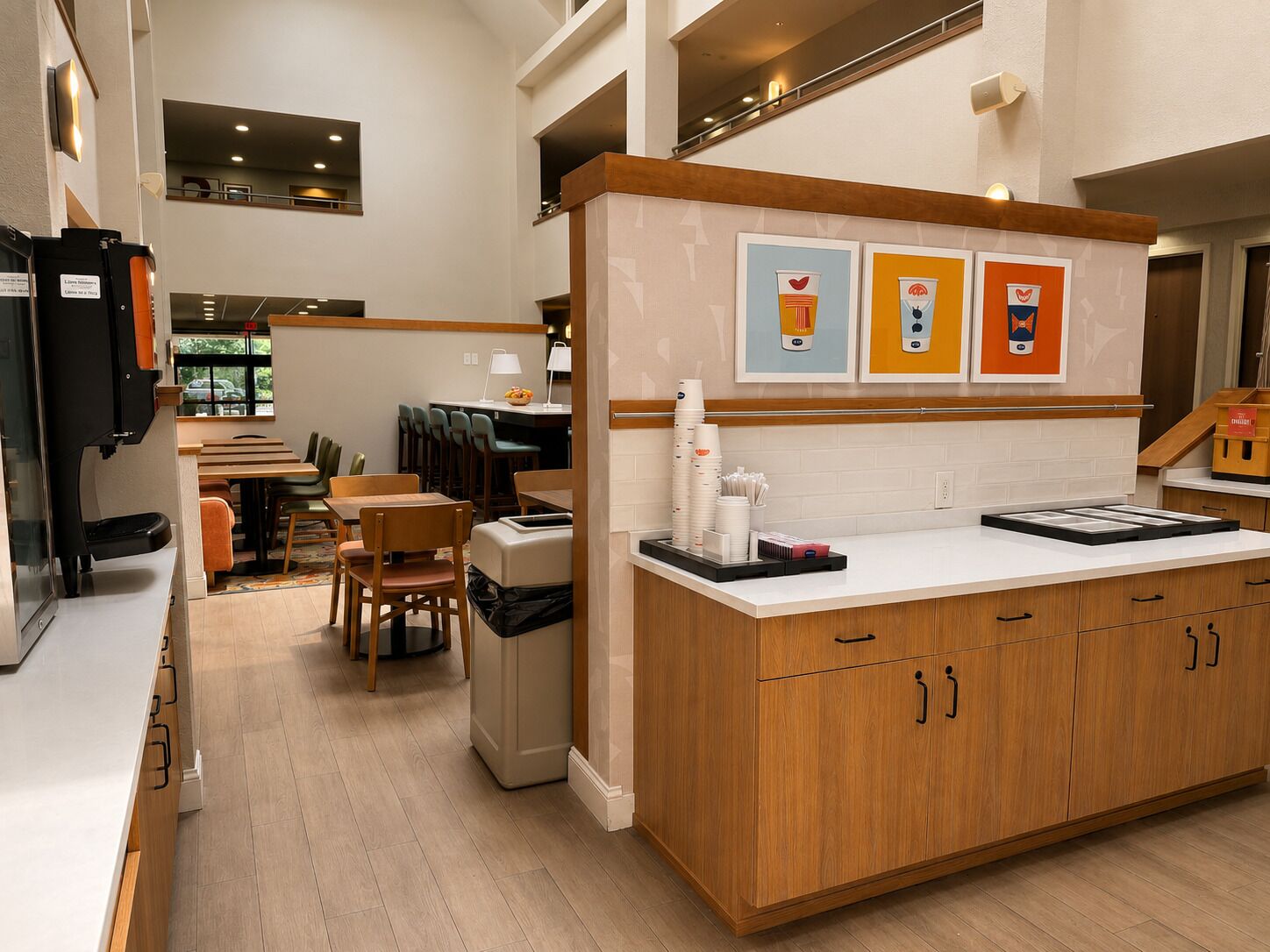 Café da manhã com buffet grátis todos os dias