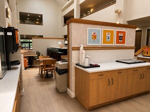 Free daily buffet breakfast - Hampton Inn Cartersville (Cartersville)