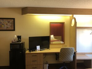 Standardzimmer, 1 King-Bett, Nichtraucher | Schreibtisch, Wecker