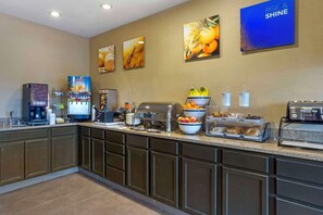 Free daily full breakfast - Comfort Inn Hobart-Merrillville I-65 (Hobart)