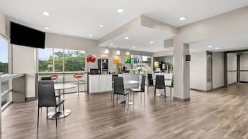 Petit déjeuner buffet compris tous les jours