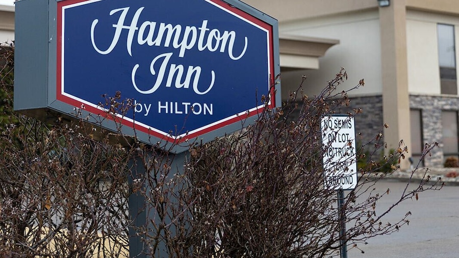 库塔瓦埃迪维尔欢朋酒店