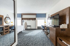 Chambre, 1 grand lit, non-fumeurs | Bureau, rideaux occultants, fer et planche à repasser, Wi-Fi