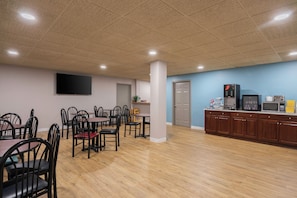 Unclassified image, 5 of 29, button - Days Inn & Suites by Wyndham Lexington (Lexington)