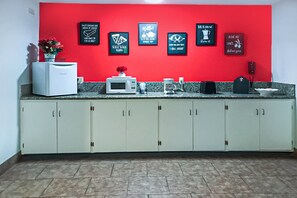 تناول الطعام