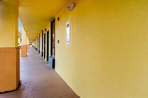 صورة غير مصنفة، 5 من 40، زرّ