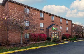 Exterior - Extended Stay America Suites Fort Wayne North (Fort Wayne)