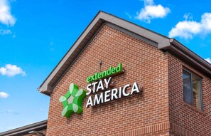 Exterior - Extended Stay America Suites Fort Wayne North (Fort Wayne)