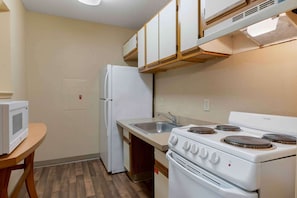Desk, iron/ironing board, rollaway beds, free WiFi