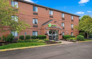 Exterior - Extended Stay America Suites Fort Wayne North (Fort Wayne)