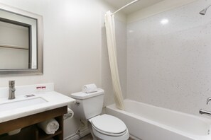 Ücretsiz banyo/kozmetik ürünleri, saç kurutma makinesi, havlu, sabun 