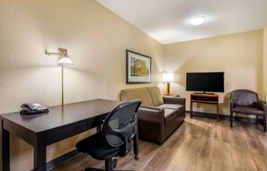 Deluxe Studio, 1 Queen Bed with Sofa bed, Non Smoking | Desk, iron/ironing board, free WiFi - Extended Stay America Suites Evansville East (Evansville)