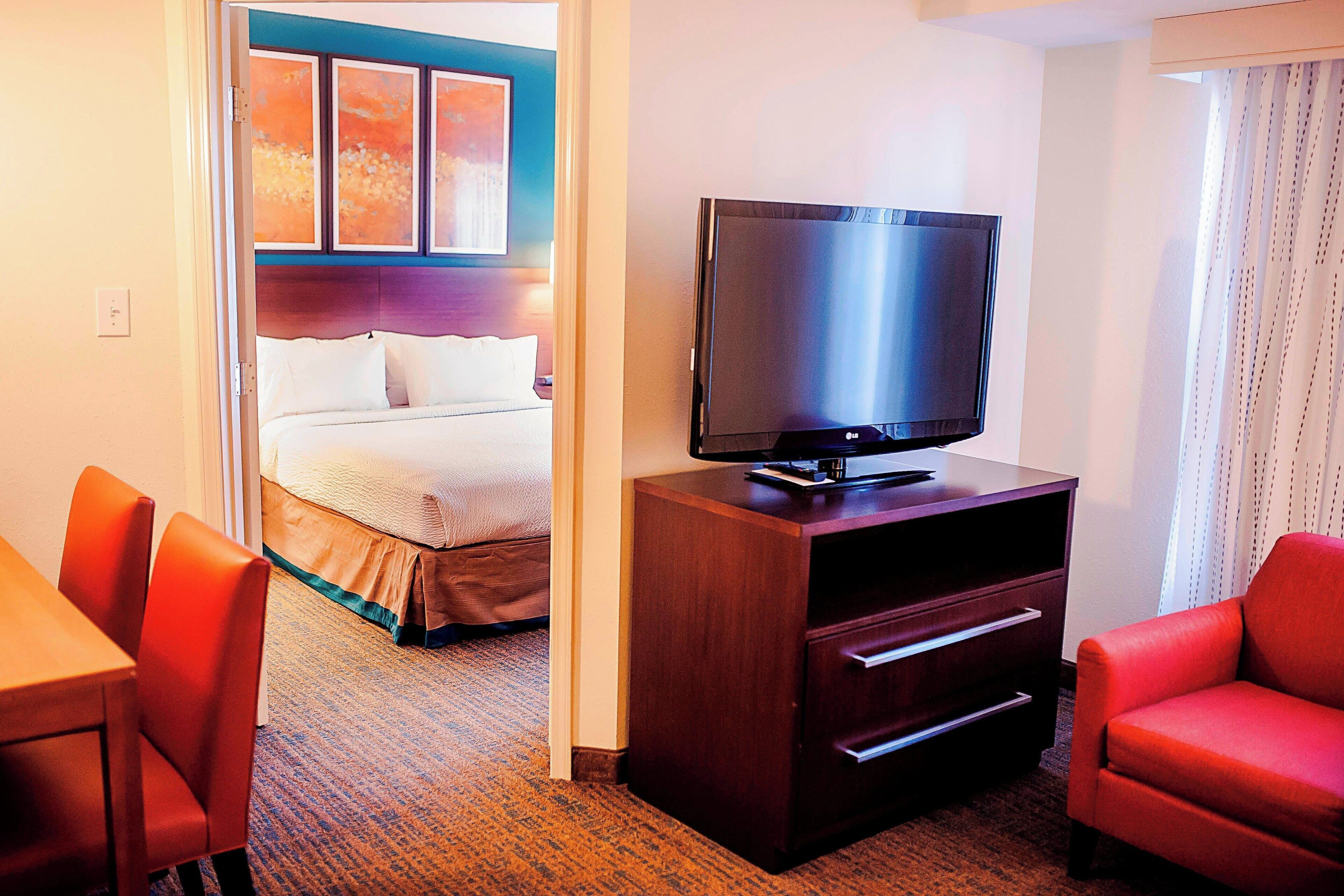 1 bedroom, egyptian cotton sheets, premium bedding, down duvets