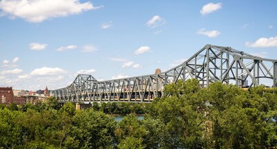 Holiday Inn Express & Suites Cincinnati Riverfront by IHG