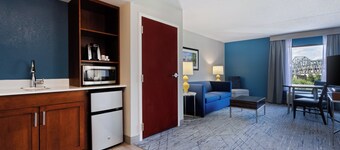 Holiday Inn Express & Suites Cincinnati Riverfront by IHG