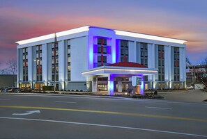 Exterior - Holiday Inn Express & Suites Cincinnati Riverfront by IHG (Covington)