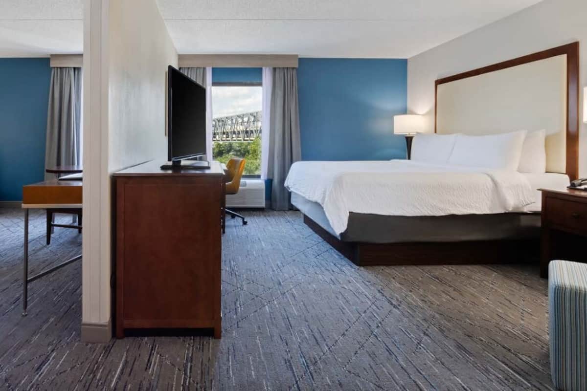 Premium bedding, down comforters, pillowtop beds, desk