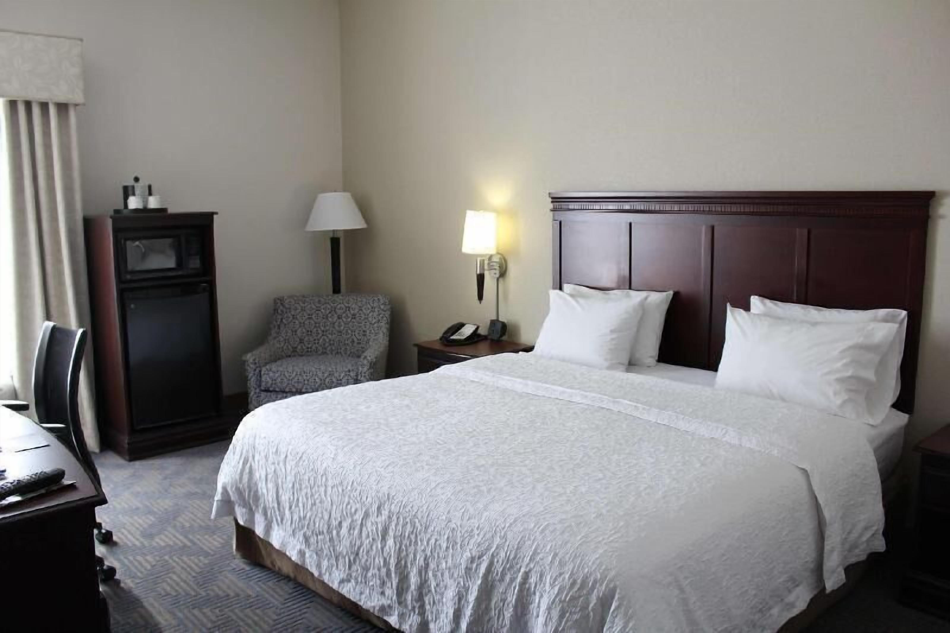 Down comforters, in-room safe, desk, iron/ironing board