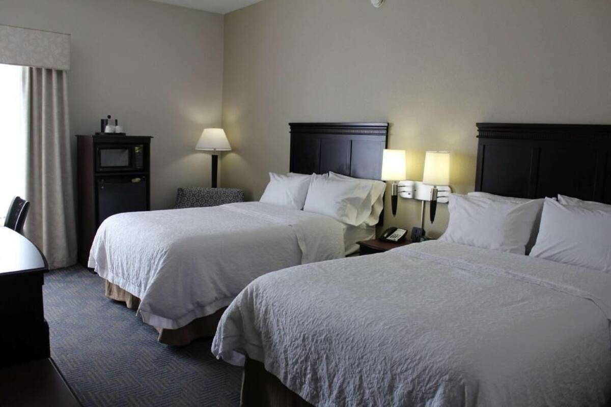 Down comforters, in-room safe, desk, iron/ironing board