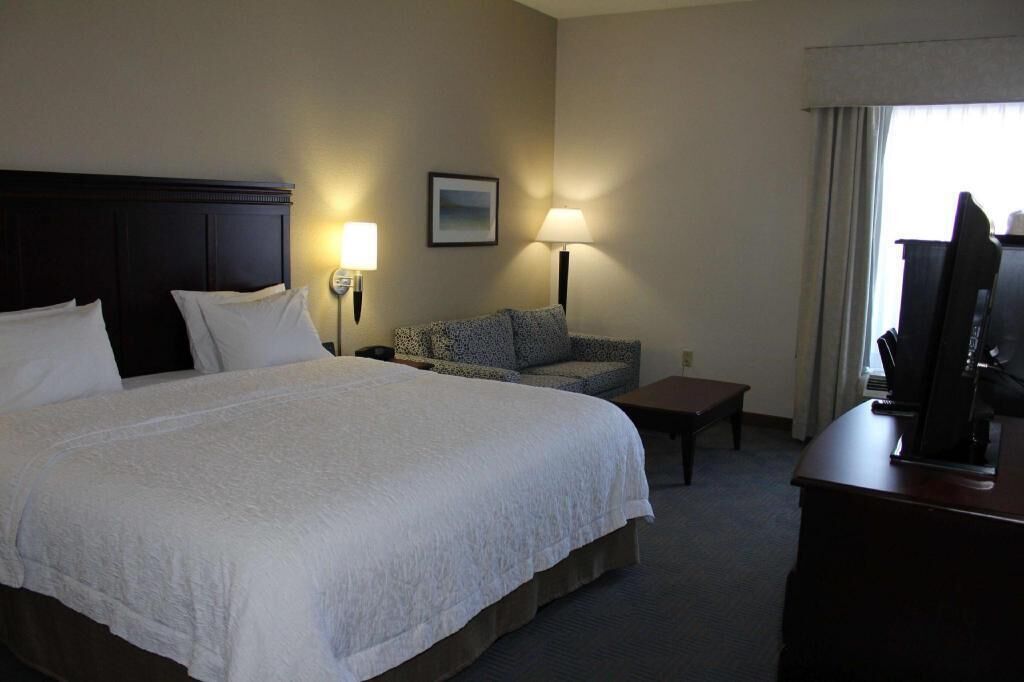 Down comforters, in-room safe, desk, iron/ironing board