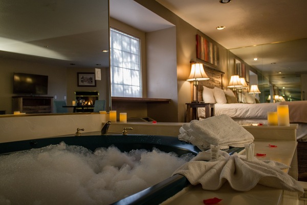 Fireplace King | Premium bedding, down comforters, individually decorated
