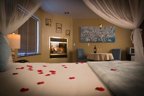 Honeymoon Σουίτα | Μπάνιο | Ξεχωριστές μπανιέρες και ντουζιέρες