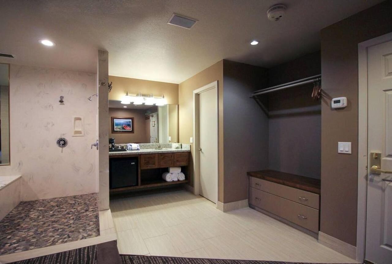 deluxe spa king | 1 bedroom, premium bedding, down duvets, individually decorated