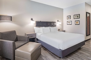 Premium bedding, desk, iron/ironing board, free cribs/infant beds