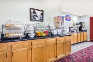 Free daily continental breakfast