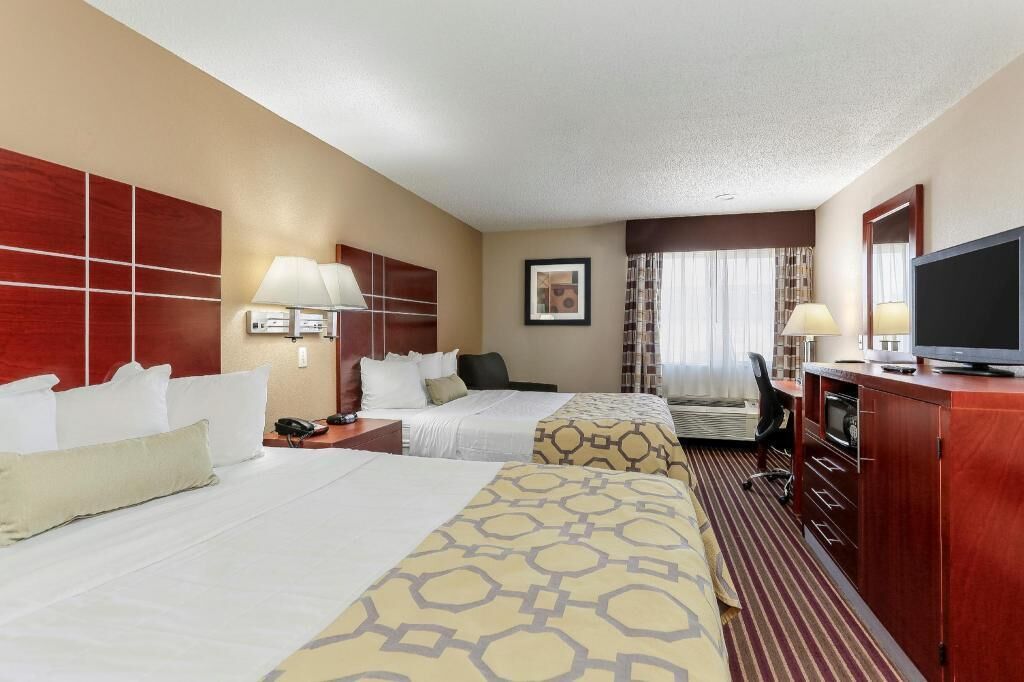 Premium bedding, down comforters, desk, blackout drapes