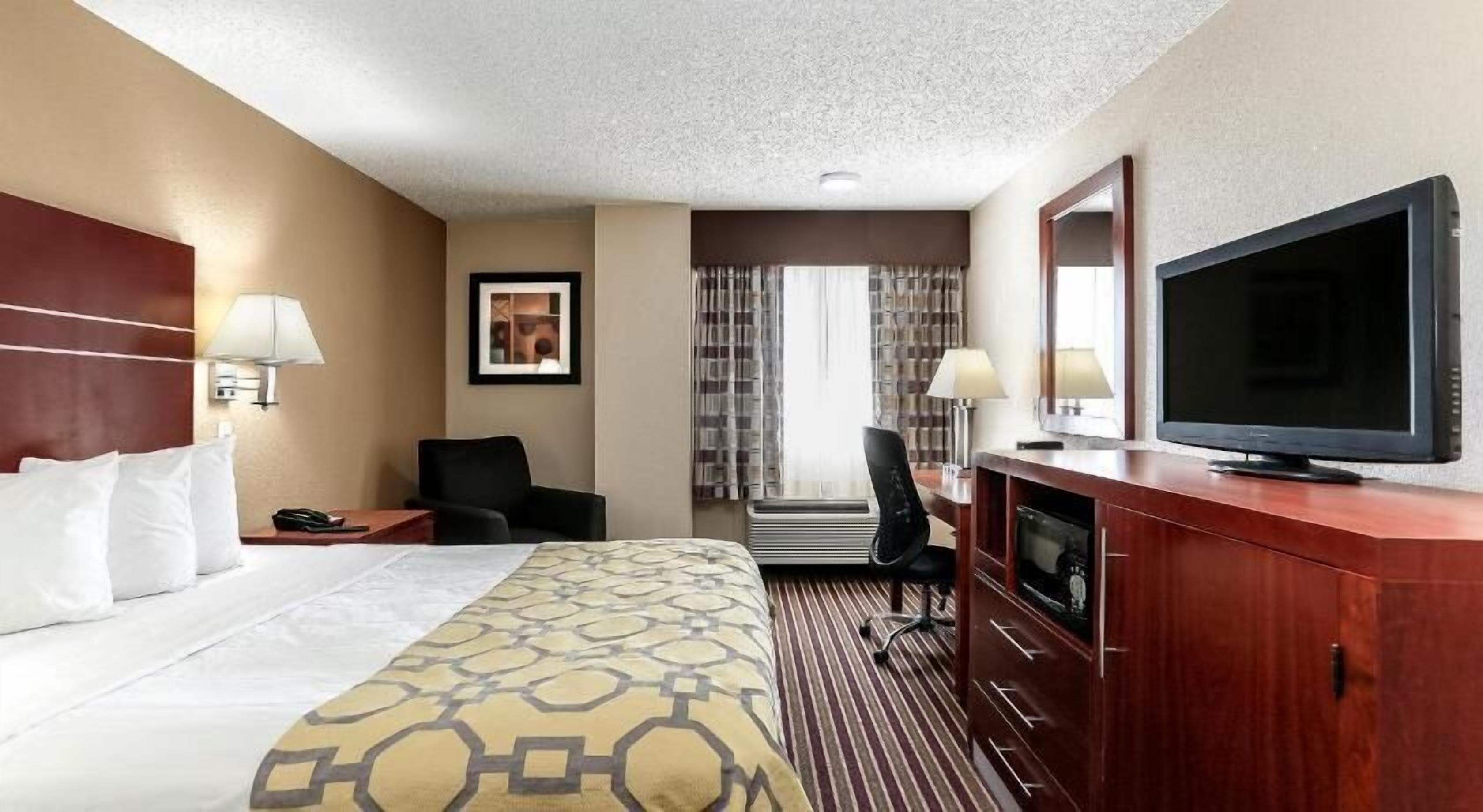 Premium bedding, down comforters, desk, blackout drapes
